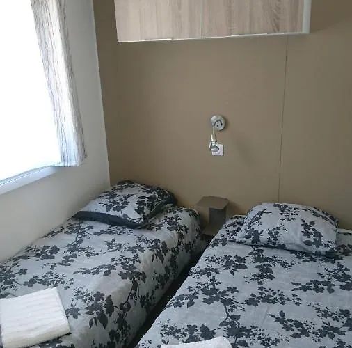 Plf Holidays 度假居