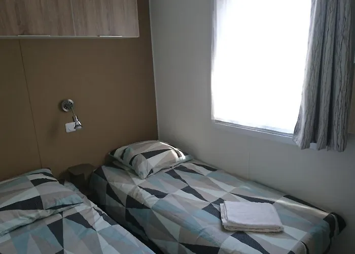 Plf Holidays * Corneilhan